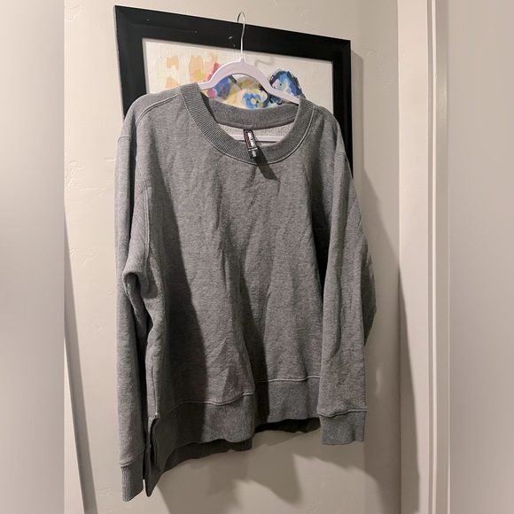 ❌SOLD❌XXL Kirkland Brand Hoodie - Picture 1 of 5